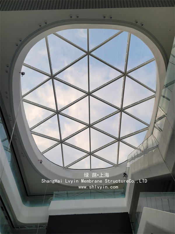 ETFE中庭氣枕采光膜結構--復旦大學附屬婦產(chǎn)科醫(yī)院(青浦分院)